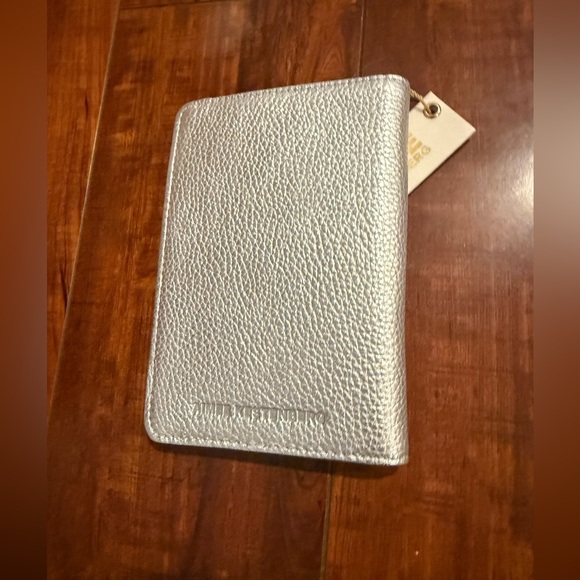 Passport Holder/Wallet - Picture 4 of 4